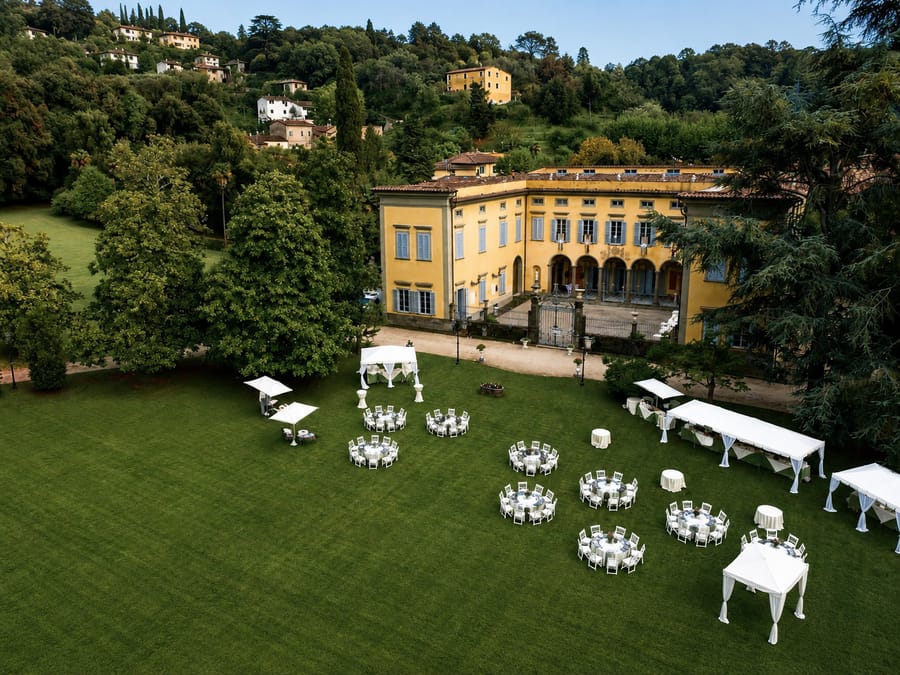 Il buffet nel parco, al crepuscolo