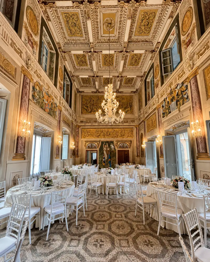 Il salone con la vista sul parco